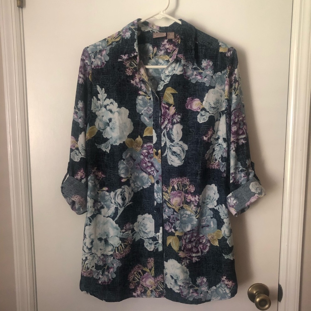 Chico’s floral shirt/tunic button down size S